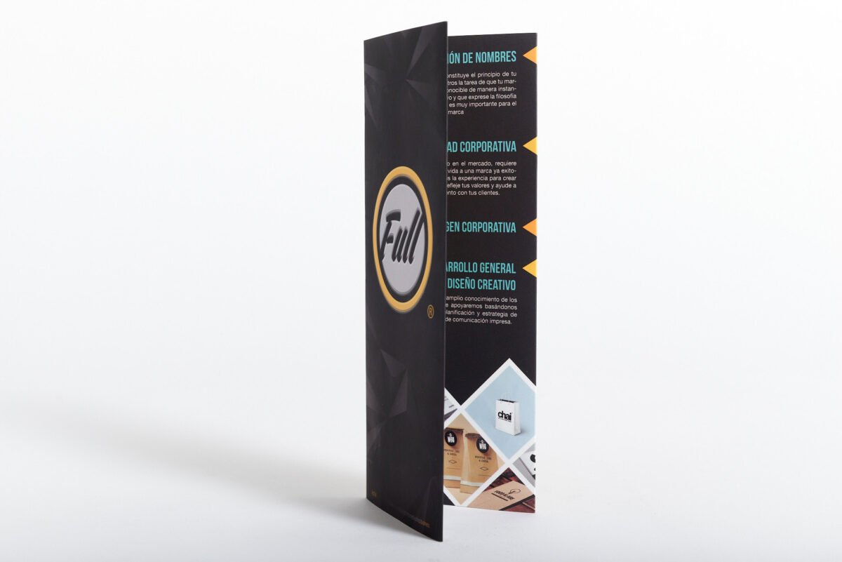 Brochure tipo cuadríptico vertical