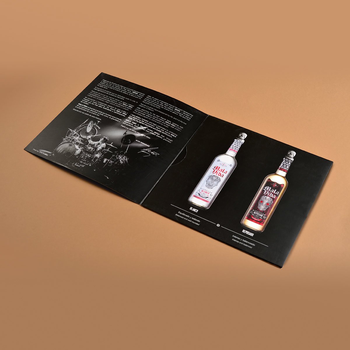 Brochure tipo díptico cuadrado