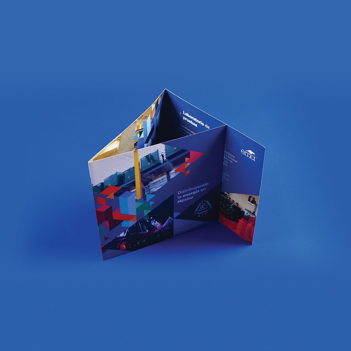 Brochure tipo tríptico cuadrado