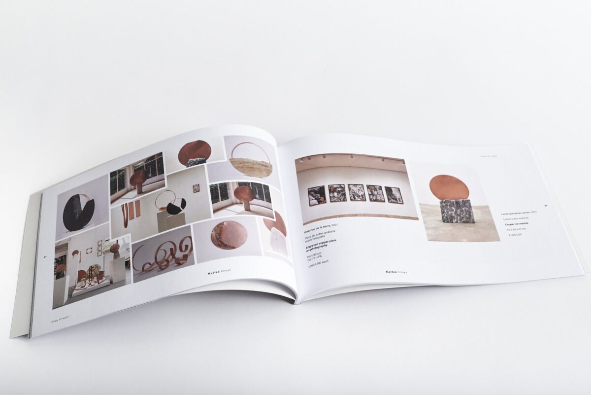 Catálogo tipo libro pasta blanda elegante