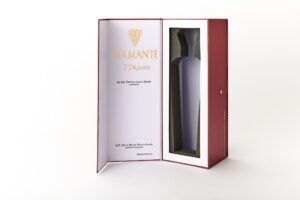 Caja rígida tipo carpeta con espuma