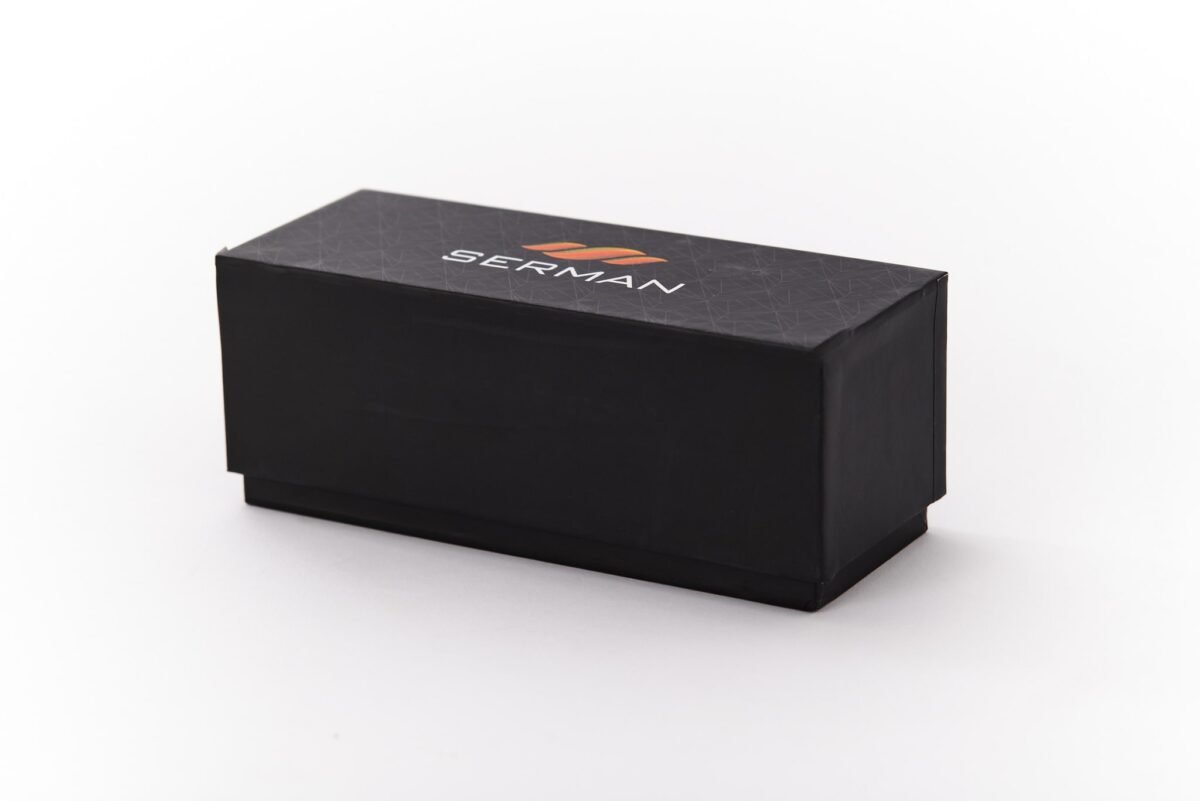 Caja alargada con cierre de base y tapa