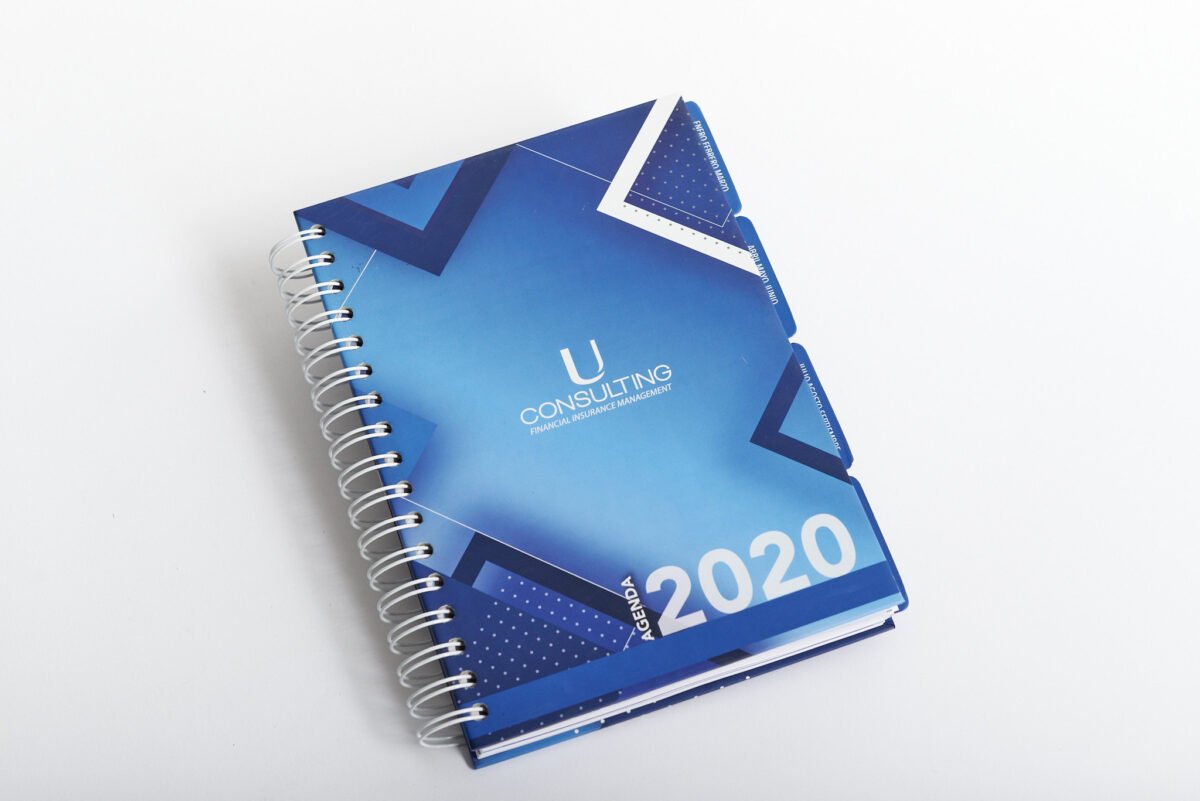 Agenda pasta dura engargolada con pestañas