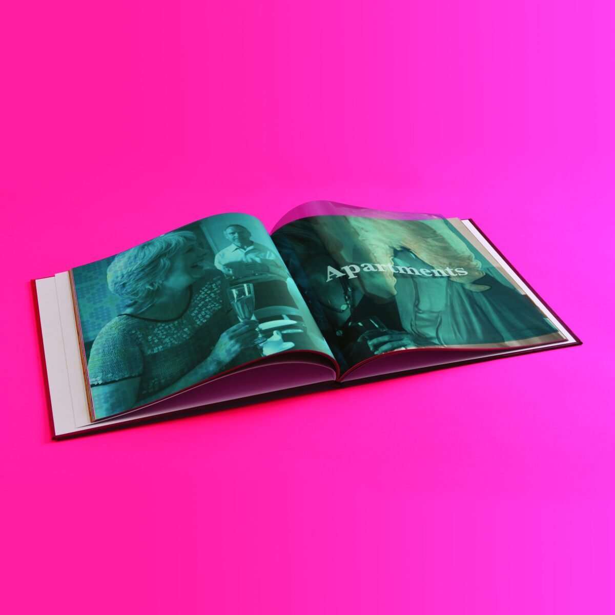 Libro de pasta dura con inserto transparente impreso con tinta blanca