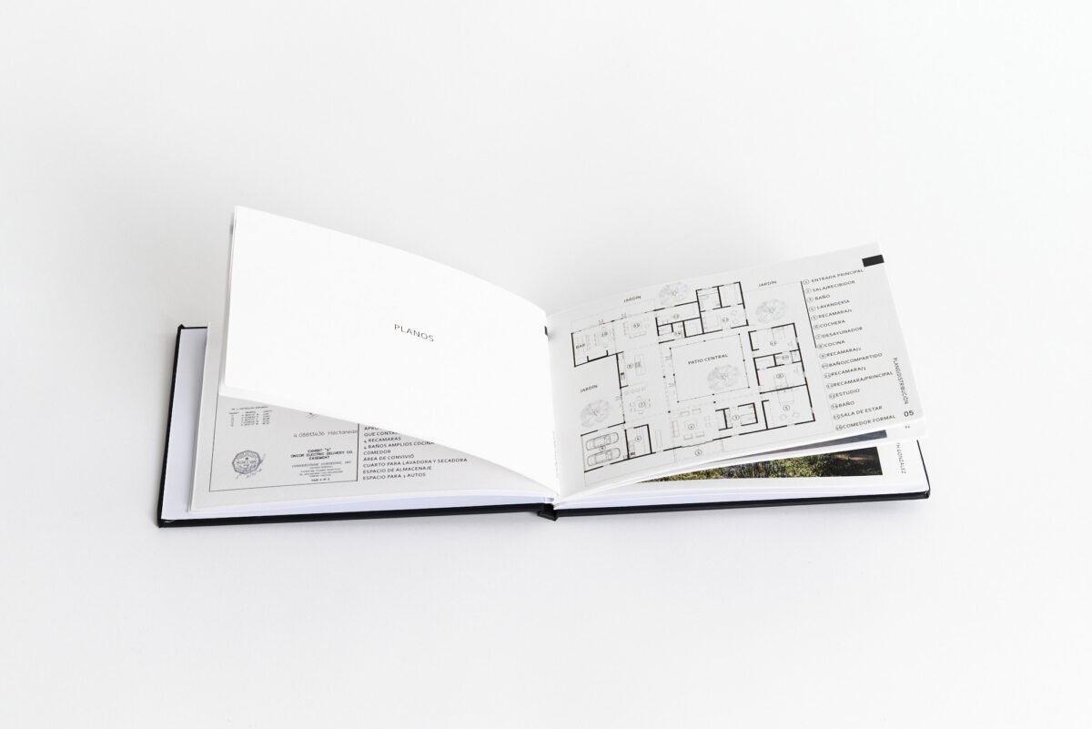 Libro pasta dura con tinta blanca portada