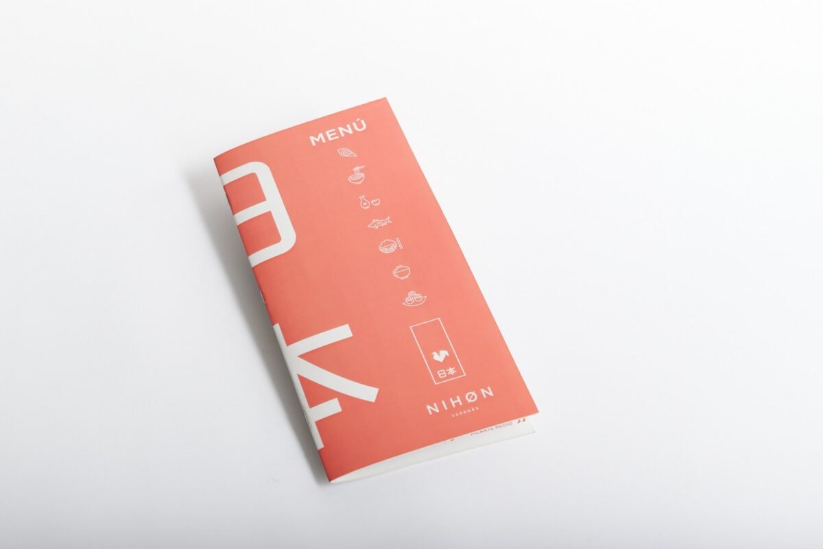 Menú vertical alargado engrapado